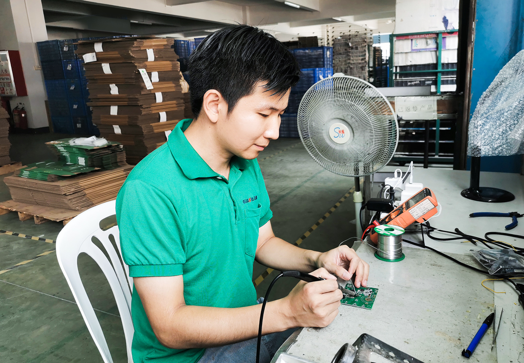 冠雅人風采∣此心安處是維修，持匠心鑄品質電子科技